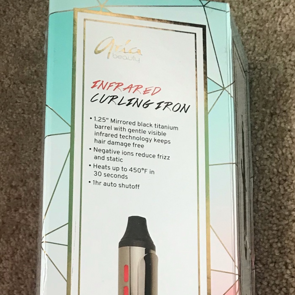 Aria infrared curling iron